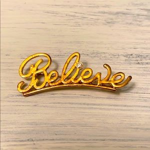 Avon 2007 Holiday Believe Pin w/ Crystal Detail